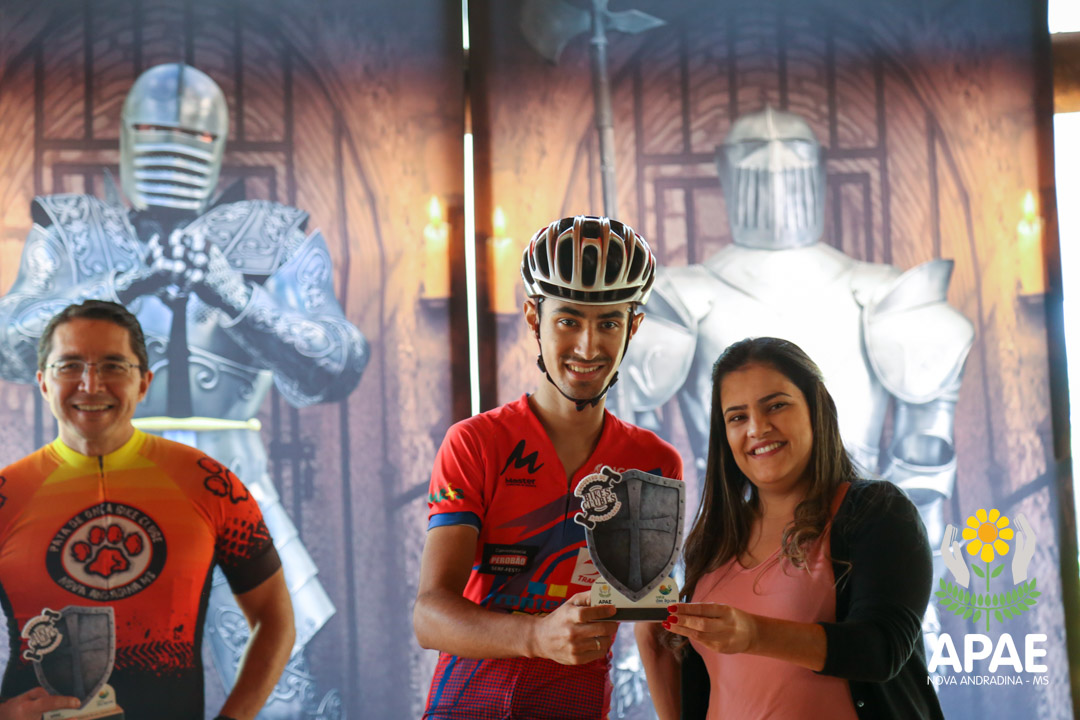 img-slide-noticia-IMG_5918-252.jpg