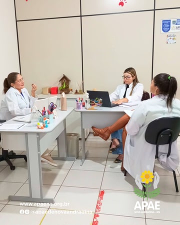 banner-as-profissionais-de-fisioterapia-do-centro-de-saude-da-apae-realizam-estudos-de-casos-quinzenal-30062026