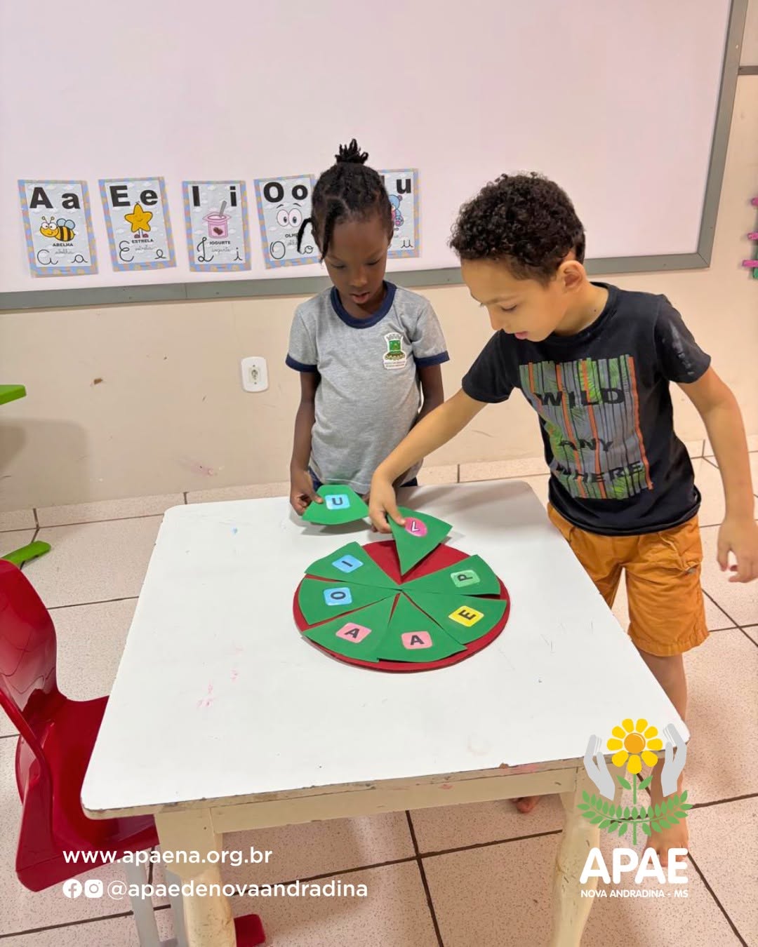 banner-praticas-pedagogicas-no-caee-integrando-conhecimento-socializacao-e-ludicidade-17042026